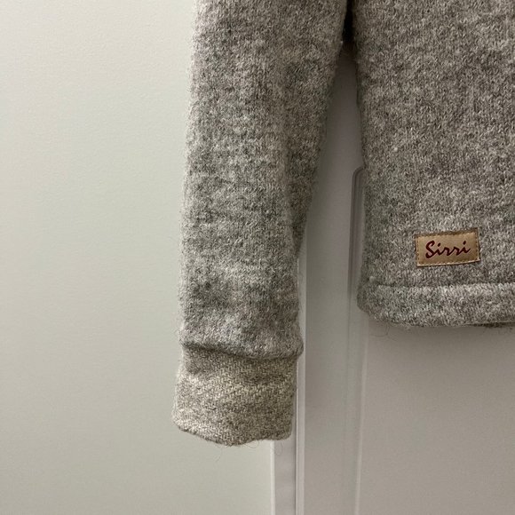 XS Icelandic lined wool sweater jacket with asymmetrical closing - Picture 2 of 5